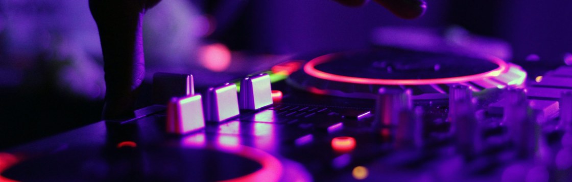 marcela-laskoski-YrtFlrLo2DQ-unsplash