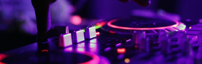 marcela-laskoski-YrtFlrLo2DQ-unsplash