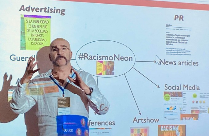 carl.speaking.racismo